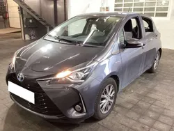 Gris Usado 2017 Toyota Yaris Hybrid Advance Utilitario | 11.390 € (Super precio)