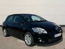 Negro Usado 2011 Toyota Auris Edition | 8000 €
