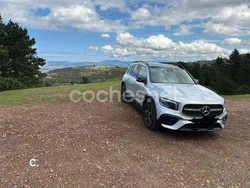 Gris / plata Usado 2023 Mercedes GLB200 SUV | 37.500 € (Buen precio)