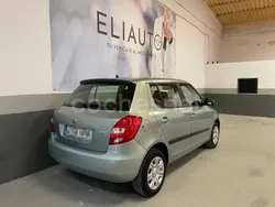 Azul Usado 2013 Skoda Fabia Ambition Berlina | 5490 € (Buen precio)