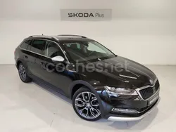 Negro Usado 2023 Skoda Superb Familiar | 27.900 € (Precio justo)