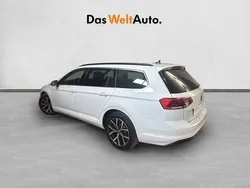 Blanco Nuevo 2025 VW Passat Executive Familiar | 39.975 €