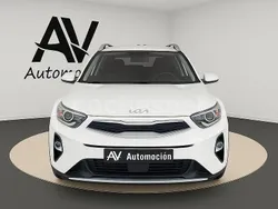 Blanco Usado 2023 Kia Stonic SUV | 14.990 € (Precio justo)