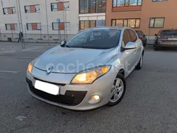 Gris / plata Usado 2009 Renault Mégane III Extreme Berlina | 2999 € (Precio justo)