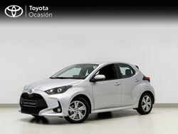 Gris / plata Usado 2024 Toyota Yaris Hybrid Active Berlina | 22.550 € (Precio justo)