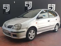Gris Usado 2004 Nissan Almera Tino Acenta Monovolumen | 2980 €