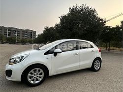 Blanco Usado 2014 Kia Rio Berlina | 6499 € (Precio justo)