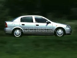 Gris / plata Usado 2003 Opel Astra Edition Berlina | 3990 € (Caro)