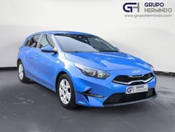 Azul Usado 2022 Kia Ceed Berlina | 14.500 € (Buen precio)