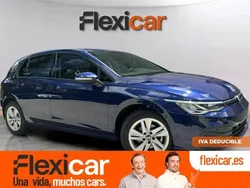 Azul Usado 2022 VW Golf VIII Advance Berlina | 22.490 € (Precio justo)