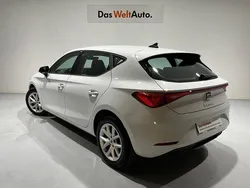 Blanco Usado 2024 Seat Leon Style | 22.400 € (Precio justo)