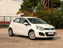 Blanco Usado 2014 Kia Rio Berlina | 8500 € (Precio justo)