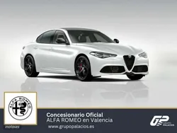 Blanco Nuevo 2025 Alfa Romeo Giulia Berlina | 52.045 € (Precio justo)