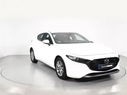 Blanco Usado 2024 Mazda 3 Prime-Line Berlina | 24.900 € (Precio justo)