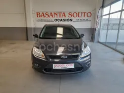 Gris / plata Usado 2008 Ford Focus Trend Berlina | 4990 € (Precio justo)