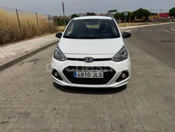 Blanco Usado 2016 Hyundai i10 Utilitario | 6900 € (Precio justo)