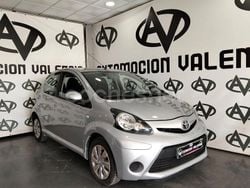 Gris / plata Usado 2013 Toyota Aygo Live Utilitario | 5999 € (Precio justo)