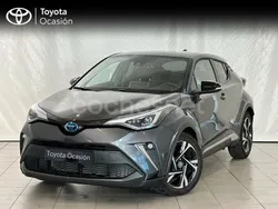 Gris / plata Usado 2023 Toyota C-HR Advance SUV | 28.990 € (Precio justo)