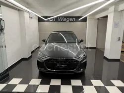 Gris Nuevo 2025 Audi A3 Sportback e-tron Competition Berlina | 49.975 € (Caro)