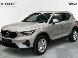 Gris Nuevo 2025 Volvo XC40 Core SUV | 37.700 € (Precio justo)