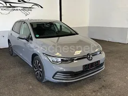 Gris / plata Usado 2022 VW Golf VIII Life Berlina | 22.990 € (Precio justo)