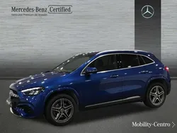 Spektral blue metallic paint Usado 2024 Mercedes GLA250 AMG line SUV | 52.900 €