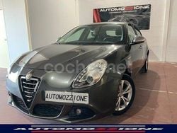 Gris / plata Usado 2013 Alfa Romeo Giulietta Progression Berlina | 8199 € (Precio justo)