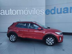 Rojo Usado 2022 Kia Stonic SUV | 14.500 € (Buen precio)
