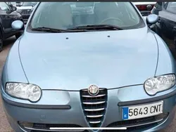Azul Usado 2003 Alfa Romeo 147 Impression Utilitario | 3900 € (Precio justo)