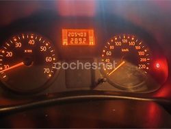 Blanco Usado 2004 Renault Clio II Privilege Berlina | 2350 € (Precio justo)