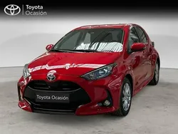 Rojo Usado 2024 Toyota Yaris Hybrid Active | 22.750 € (Precio justo)