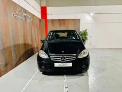 Negro Usado 2005 Mercedes A180 Avantgarde Utilitario | 5990 € (Precio justo)
