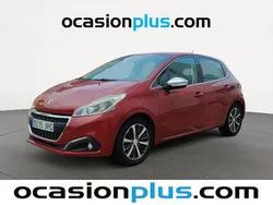 Rojo Usado 2015 Peugeot 208 Allure Utilitario | 8500 € (Precio justo)