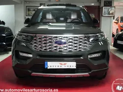 Verde Usado 2023 Ford Explorer Platinum SUV | 65.000 € (Un poco caro)