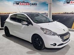Blanco Usado 2012 Peugeot 208 Allure Utilitario | 7495 € (Un poco caro)