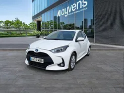 Blanco Usado 2022 Toyota Yaris Hybrid Business Edition | 17.200 € (Buen precio)