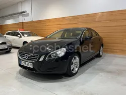 Negro Usado 2012 Volvo S60 Momentum Berlina | 8990 € (Precio justo)
