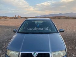 Azul Usado 2005 Skoda Fabia Comfort Berlina | 2500 € (Precio justo)