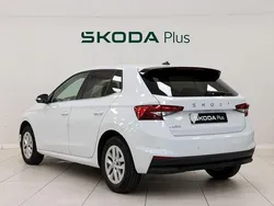 Blanco Usado 2024 Skoda Fabia Selection | 16.900 € (Precio justo)