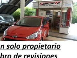 Granate Usado 2018 Hyundai i10 Utilitario | 9950 € (Un poco caro)