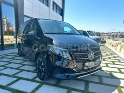 Negro Usado 2024 Mercedes V220 Avantgarde Monovolumen | 78.000 €