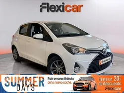 Blanco Usado 2015 Toyota Yaris Active Utilitario | 11.990 € (Un poco caro)