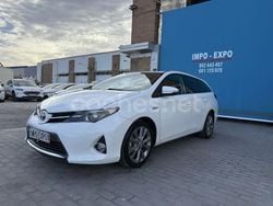 Blanco Usado 2014 Toyota Auris Hybrid Advance Familiar | 6700 €