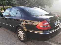 Azul Usado 2004 Mercedes E320 Elegance Berlina | 7550 € (Caro)