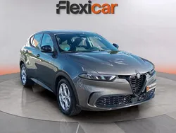 Gris Usado 2023 Alfa Romeo Tonale Sprint SUV | 24.990 € (Precio justo)