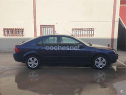 Azul Usado 2003 Ford Mondeo Trend Berlina | 1995 € (Precio justo)