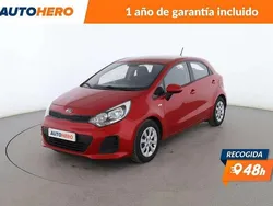 Rojo Usado 2016 Kia Rio Berlina | 10.299 € (Precio justo)