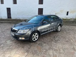 Gris / plata Usado 2011 Skoda Octavia Family Berlina | 7500 € (Un poco caro)