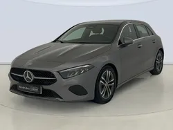Gris Usado 2024 Mercedes A180 Advanced Utilitario | 32.900 € (Precio justo)