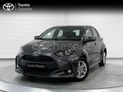 Gris / plata Usado 2021 Toyota Yaris Hybrid Active Berlina | 18.600 € (Precio justo)
